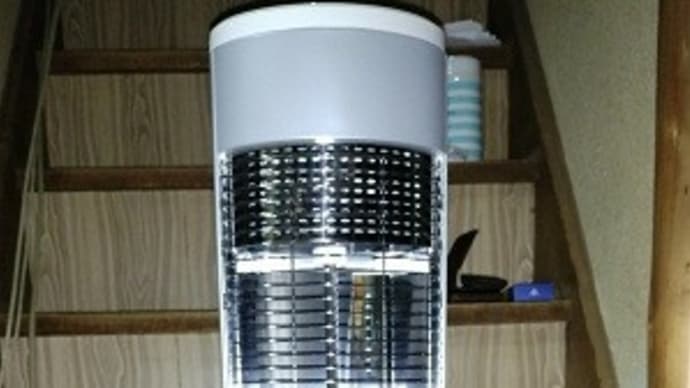 小泉成器/遠赤電気ストーブKSS'-0821、シーズヒータを選んだんだね:D