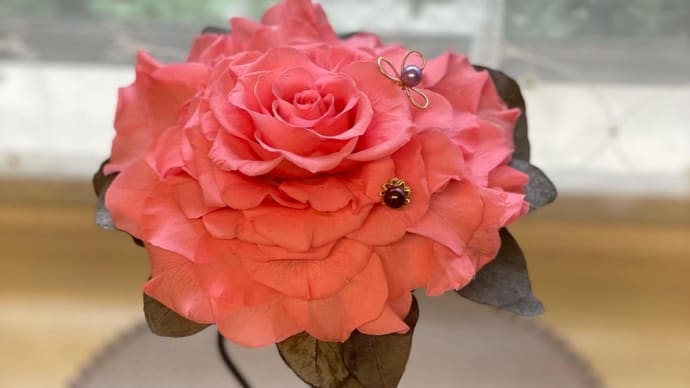 大輪の薔薇