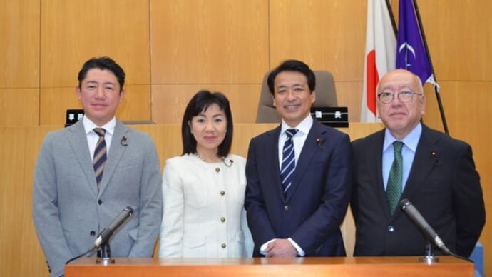 今年最後の世田谷区議会が終了 & 会派集合写真