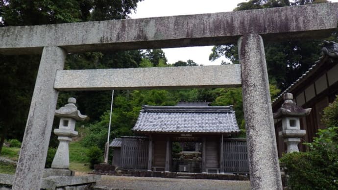 飯倉の石神社にふらり