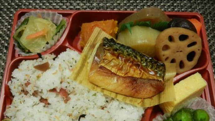 鯖の塩焼き弁当(梅ちりめんご飯)@まつおか