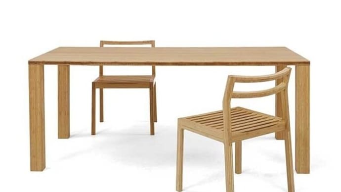 ２８ｍｍの重厚な竹集成材の天板が魅力のダイニングテーブル