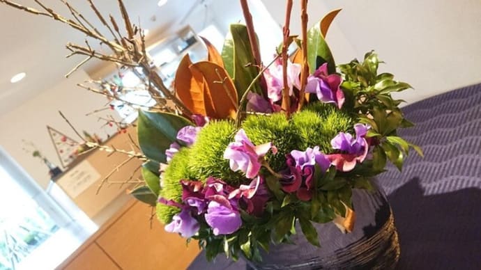 レストランの生け花 12月13日
