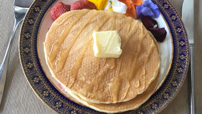 【週末の朝食はお家で「エディブルフラワー&パンケーキ」】