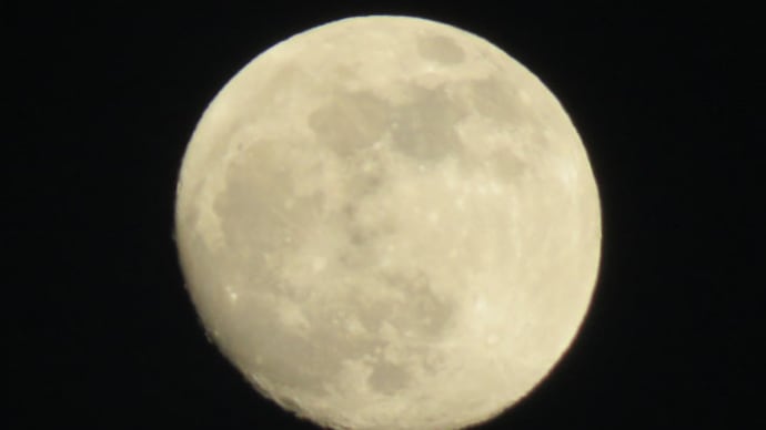 月と達磨夕日