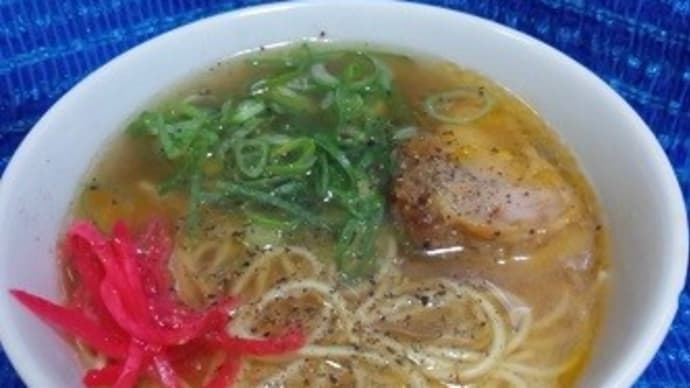 マルタイ即席ラーメンにキンロール入れて夜食にしたんだね:D