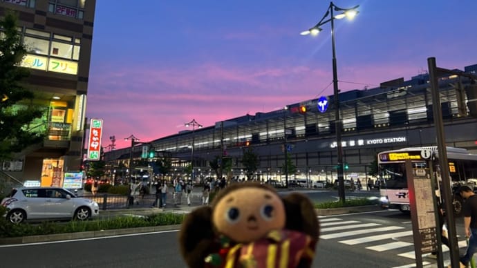 ピンクとブルーの空