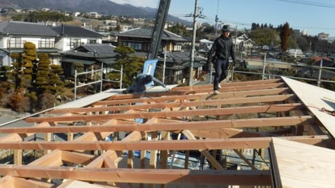 新築住宅の建て方 2日目の模様 ・・・ エアサイクルの家 工法