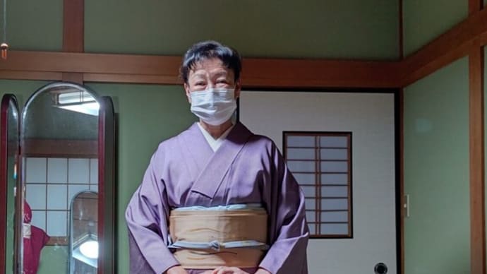 夜のお稽古で着物を着るのは久しぶりでした。