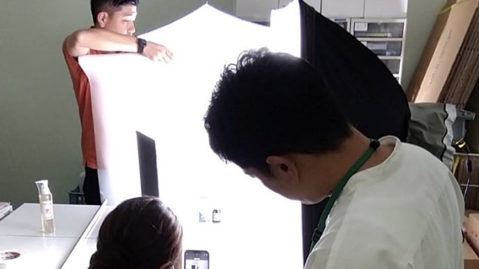 化粧品の魅力を写真に封じ込める:撮影ポイントとiPhone編集