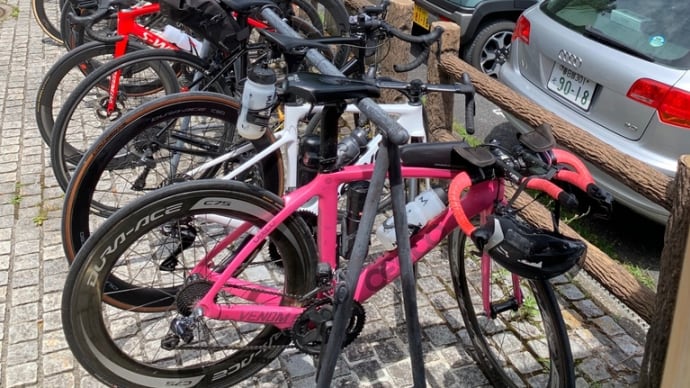 この自転車、一体何千万円するのでしょうか?
