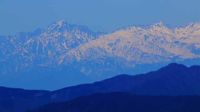 夕霧峠から見る砺波野・北ア