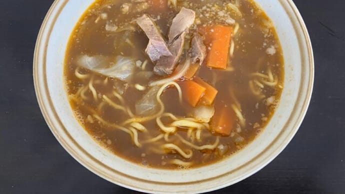 鍋の余り出汁でカレーラーメン風こんにゃく麵