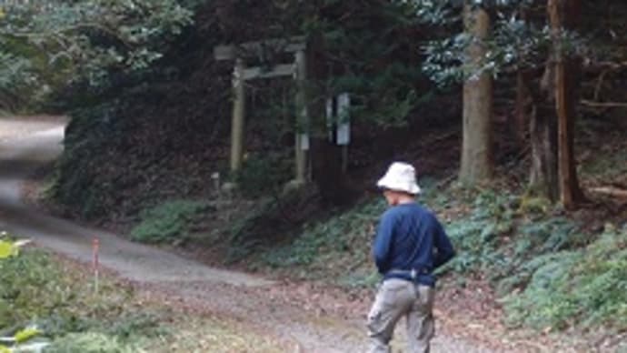 出雲の韓竃神社に登る