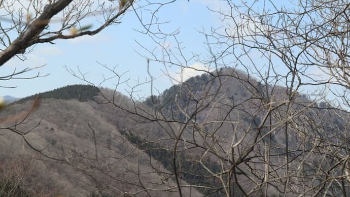 勝道上人修行の山尾出山と不動岳