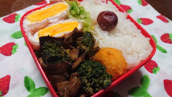 黒っぽいお弁当