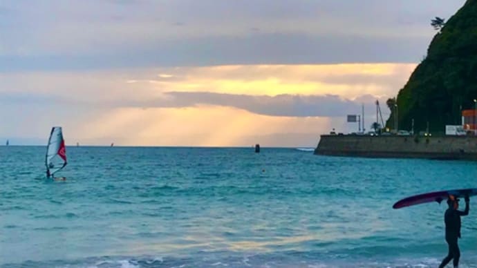 今日も海で