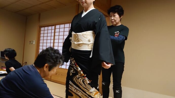 広島講座では、日本舞踊の、いろんな着付けを学びましたョ。