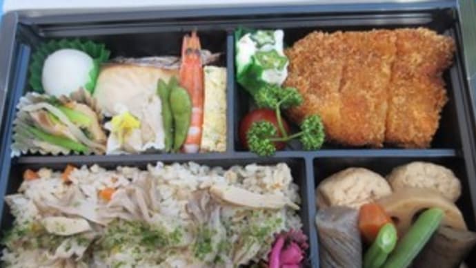 職場のメンバーさんとお花見。旬菜和食壱護の、豪華でおいしい壱護特製松花堂膳