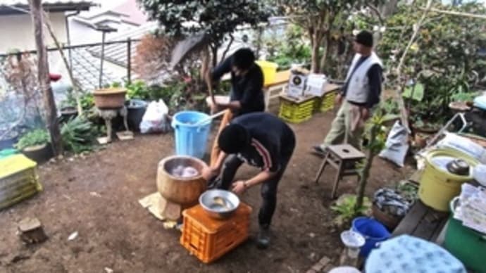 暮れの30日は餅搗き行事です