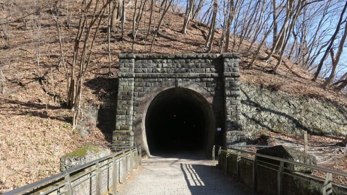 碓氷峠・・・旧信越本線アプトの道遺構群をゆく･・・第三橋梁眼鏡橋の上から・・・2020年12月