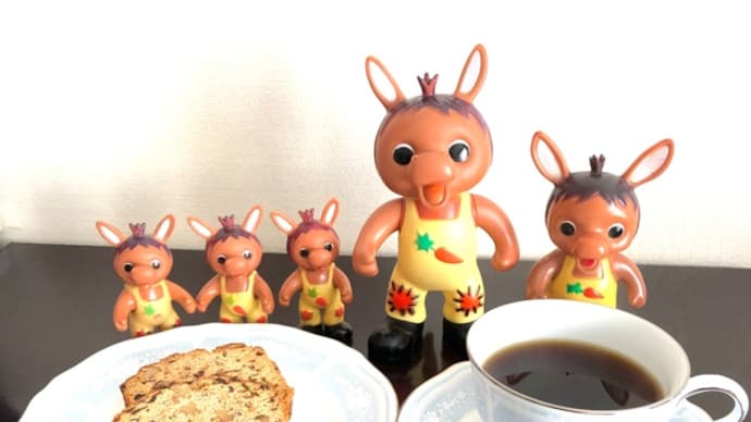 ロバくんとフルーツパウンドケーキ
