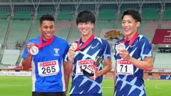 陸上100m 決勝。「デーデー・ブルーノって誰❓」という見出しに溢れている。