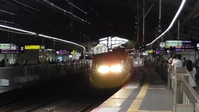 新神戸駅 ドクターイエロー（2018.7.8)