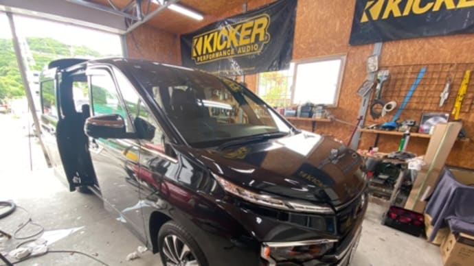 トヨタ VOXY