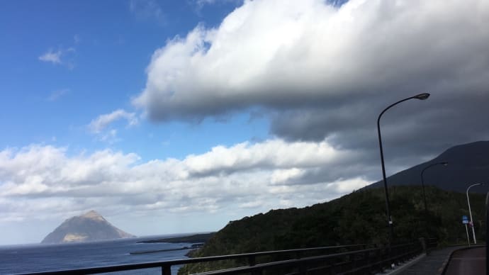 八丈小島と八丈富士🗻