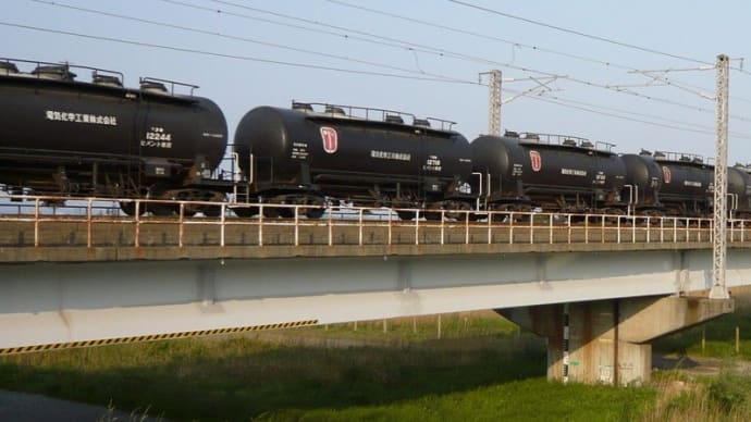 EF81牽引 黒タキ列車 常願寺川橋梁にて【水橋駅~東富山駅:北陸本線 】 2007.MAY