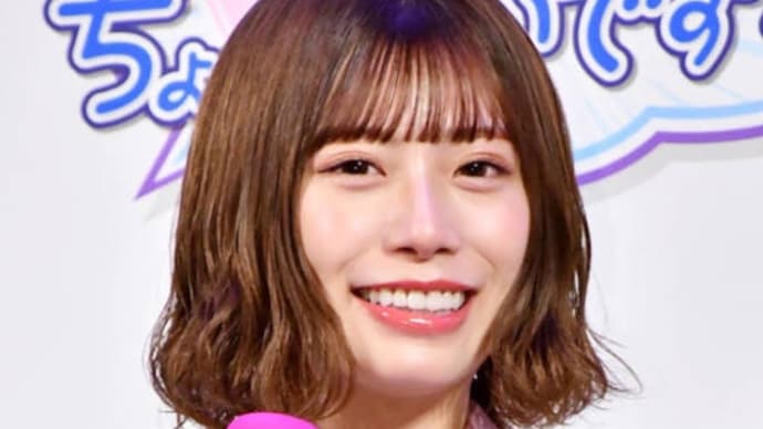 日向坂46東村芽依、夏らしい肌見せコーデで沖縄を満喫!「可愛すぎる」「世界で一番可愛い推し」の声
