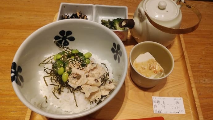 山形だしと湯葉ちりめんのお茶漬け