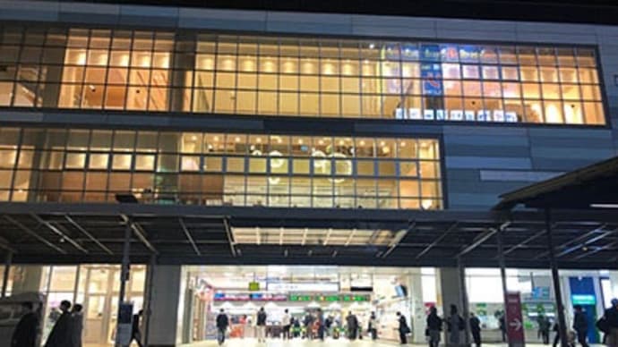 熱海港と熱海駅に珍客が現れました。