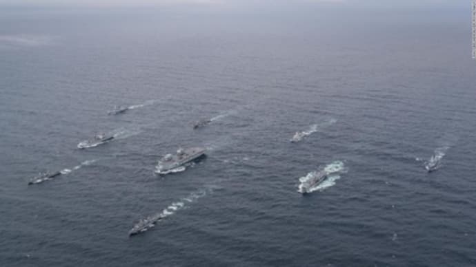 米第七艦隊が動いている!