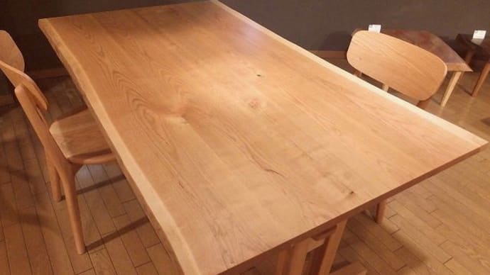1198、職人のこだわり、厳選、日本の木のテーブル色々。一枚板と木の家具の専門店エムズファニチャーです。