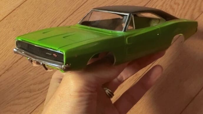 1/25　レベル　ダッジチャージャ−1968 制作開始