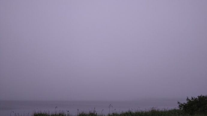 小川原湖の霧の空
