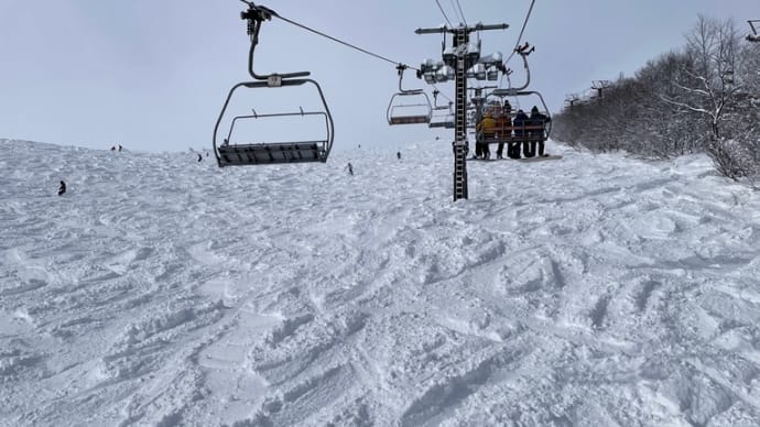 かなりの積雪です!八方パウダーを黒菱、タヌ、たてっこ、セントラル、そして秘密のパラダイスへ〜