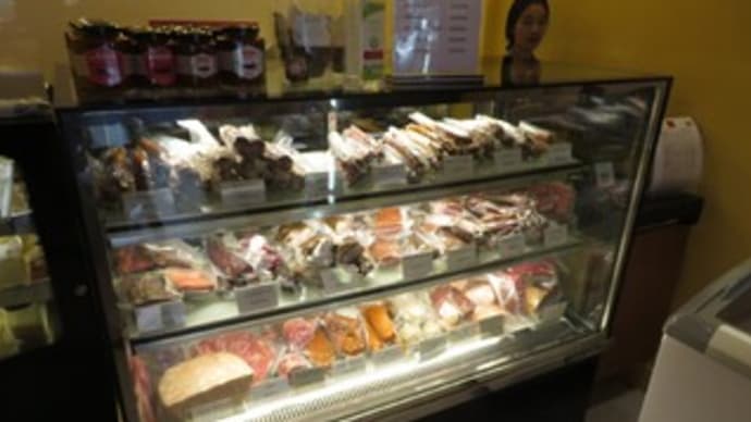 ハムやチーズのお店 Food Time