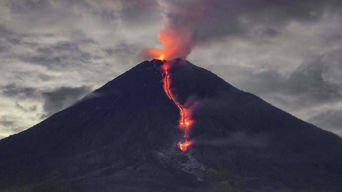 外国人監督の•••今度は火山爆発 インドネシア