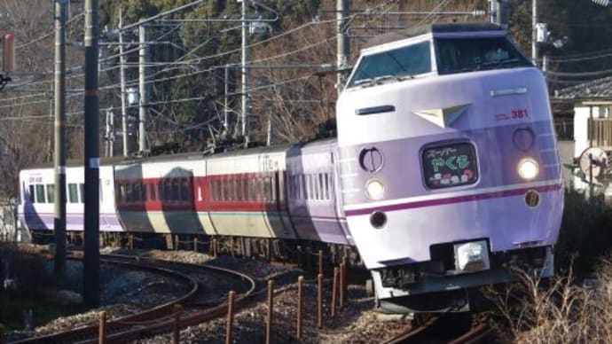 岡山の列車（特急やくも）