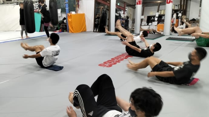 (水)キックボクシング初級19:30〜
