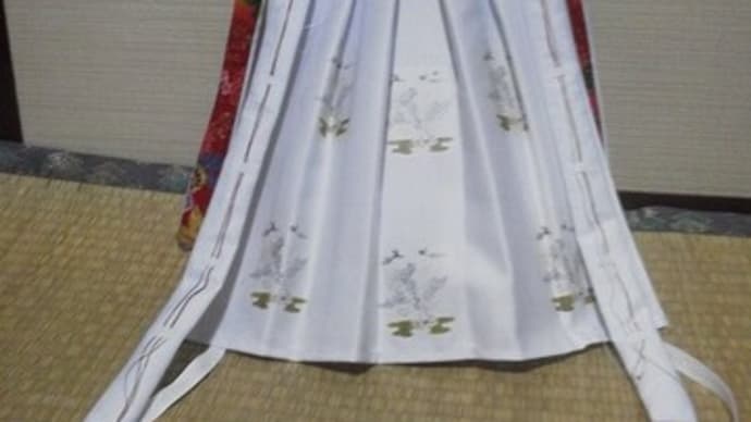 メイちゃんの 十二単の裳ができました