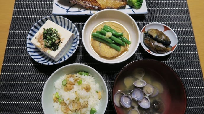 質素倹約一汁三菜、炊屋食堂の田舎和定食・・・庶民の味。