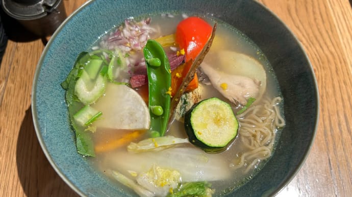 【赤坂見附】 野菜と麺 Sprout「ラーメン(1000円)」