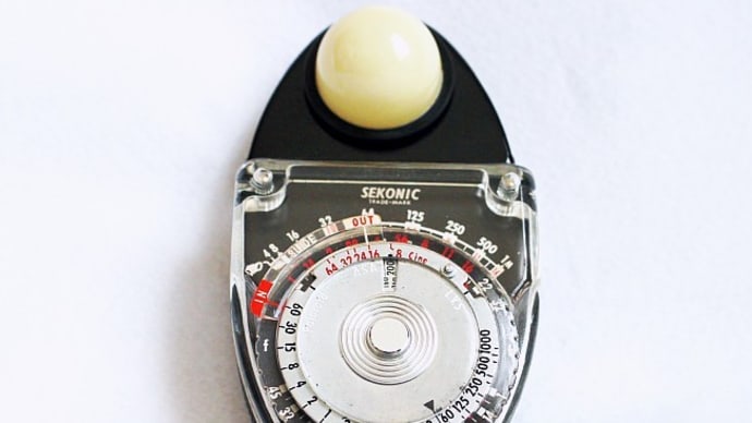 60年以上前の露出計ですが今でも使えます SEKONIC Studio S