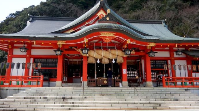 太皷谷稲成神社　[津和野町]　～　朱塗の社殿が美しいおいなりさん