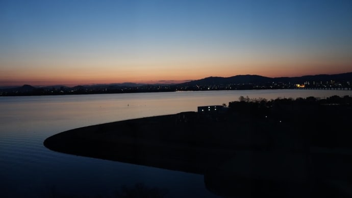 大津（６７）琵琶湖の朝