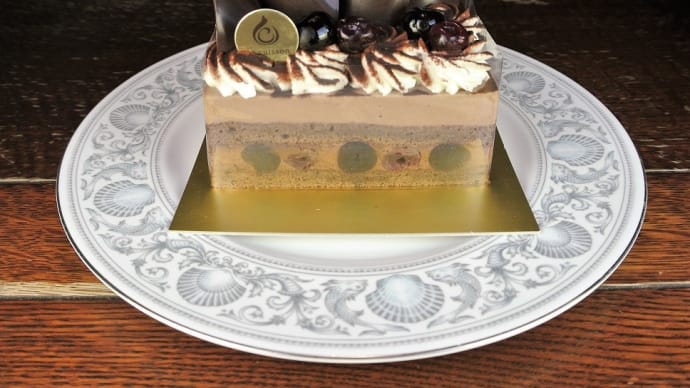ホワイトデーだったので、八潮市、『 Patisserie La cuisson ( パティスリー・ラ・キュイッソン ) 』 でフォレノワールを買いました。